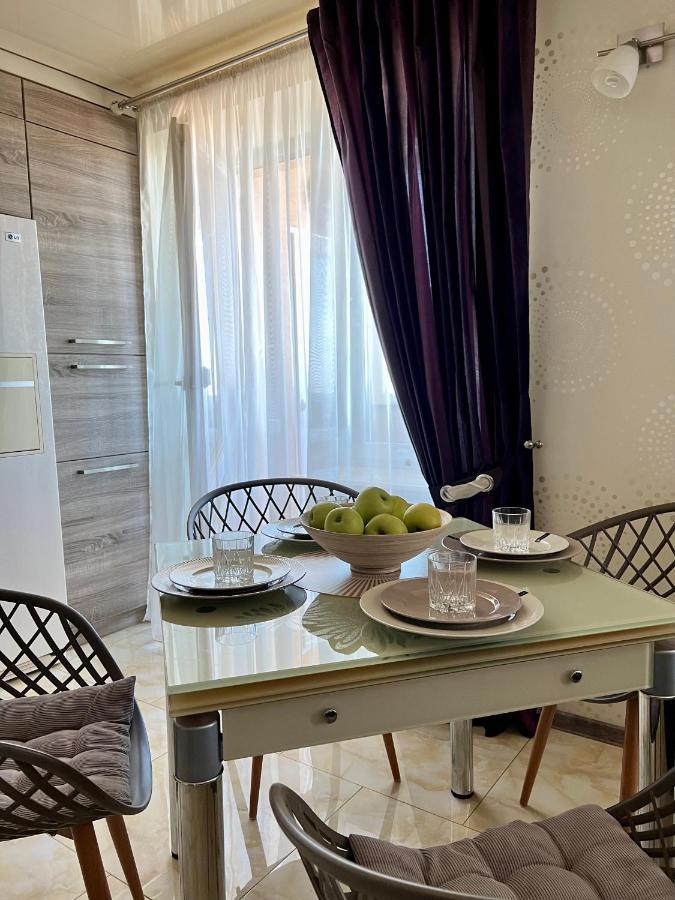 Relax. Просторі Та Затишні Апартаменти Ternopil Eksteriør billede