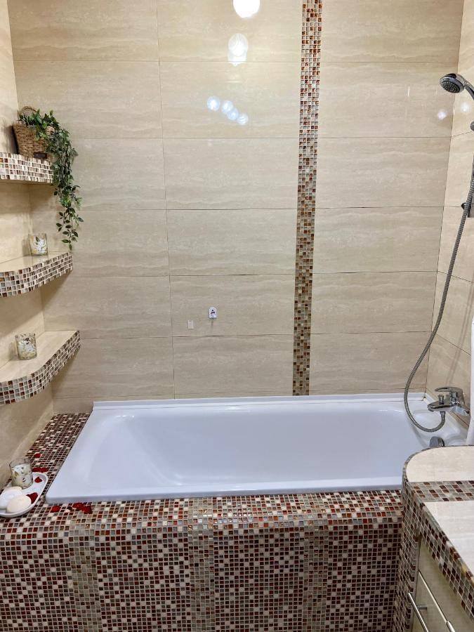 Relax. Просторі Та Затишні Апартаменти Ternopil Eksteriør billede