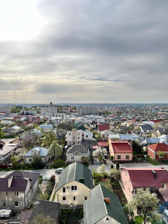 Relax. Просторі Та Затишні Апартаменти Ternopil Eksteriør billede